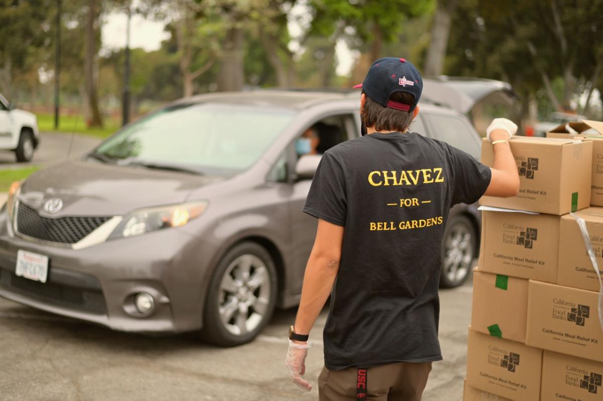 Jorgel Chavez volunteers at a local food giveaway while campaigning for city council in 2020. Photo courtesy of Jorgel Chavez. Jorgel Chavez waiting to deliver food to community member