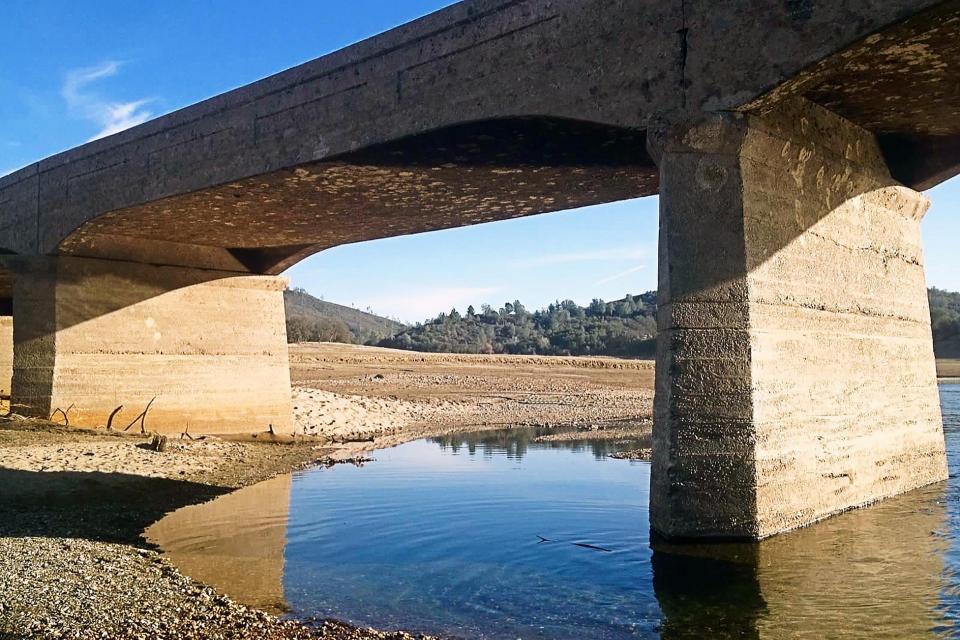 Folsom Lake bridge