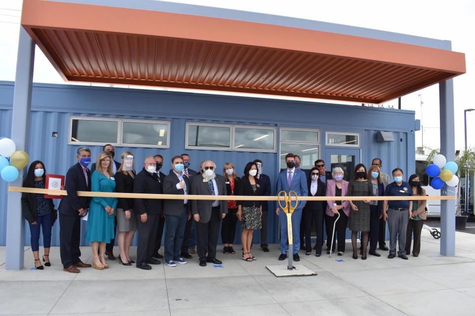 City officials at ribbon cutting